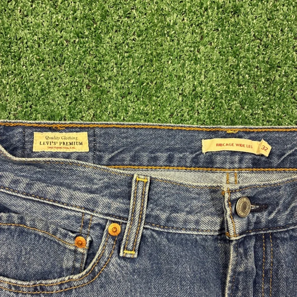 Y2K Levi's Premium Wide Leg Baggy Jeans